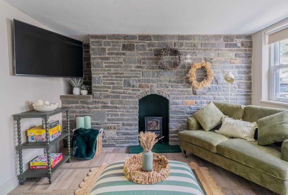 Cottage Cwtch Pontneddfechan ภายนอก รูปภาพ