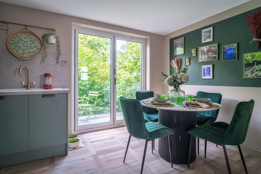 Cottage Cwtch Pontneddfechan ภายนอก รูปภาพ
